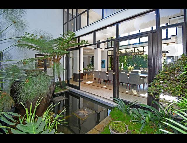 4 BEDROOM HOUSE FOR SALE IN HOUGHTON ESTATE